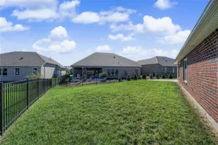 864 W Bentley Cir, Troy, OH 45373 - Photo 41