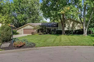 1381 Hickoryview Ct, Washington Twp, OH 45458 - Photo 3