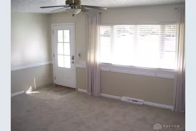 802 Louise, Xenia, OH 45385 - Photo 3