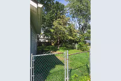 969 Hunt St, Akron, OH 44306 - Photo 5