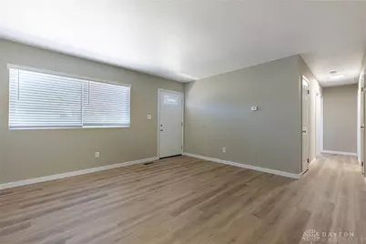 1530 S Alex Road, West Carrollton, OH 45449 - Photo 3