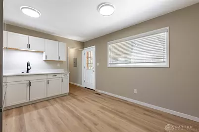 1530 S Alex Road, West Carrollton, OH 45449 - Photo 5