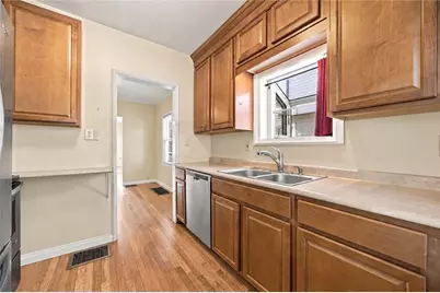 443 Triangle Avenue, Oakwood, OH 45419 - Photo 5