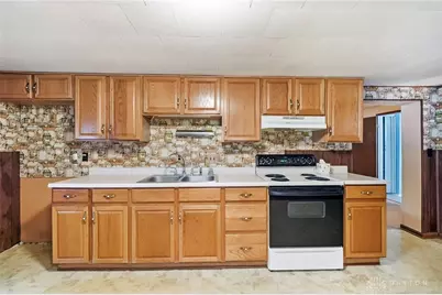 13 N Maple Street, Jamestown, OH 45335 - Photo 11