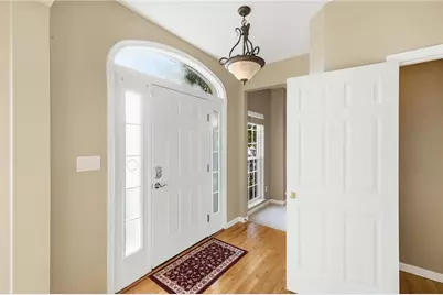 2639 Royal Gateway, Beavercreek, OH 45431 - Photo 5