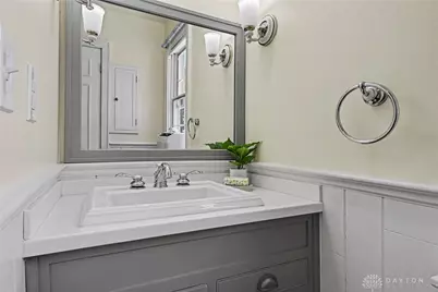 327 East Drive, Oakwood, OH 45419 - Photo 15