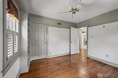 327 East Drive, Oakwood, OH 45419 - Photo 17