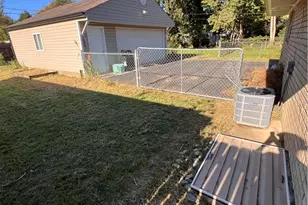 2431 Guernsey Dell Ave, Dayton, OH 45404 - Photo 7