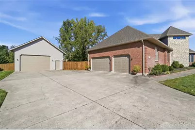 1576 Meadowlands Drive, Fairborn, OH 45324 - Photo 3