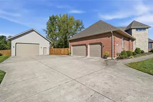 1576 Meadowlands Dr, Fairborn, OH 45324 - Photo 3