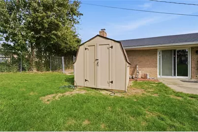 7389 Colegrove Drive, Huber Heights, OH 45424 - Photo 31