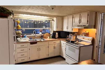 238 Hall Street, Greenville, OH 45331 - Photo 7