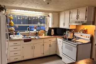238 Hall St, Greenville, OH 45331 - Photo 7