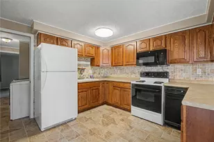 6637 Taylorsville Rd, Huber Heights, OH 45424 - Photo 13