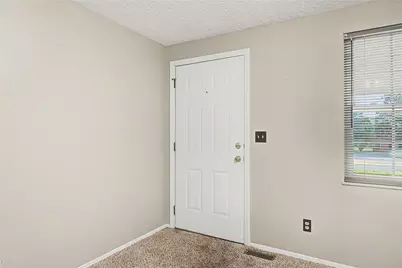 6637 Taylorsville Road, Huber Heights, OH 45424 - Photo 7