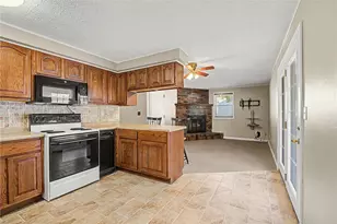 6637 Taylorsville Rd, Huber Heights, OH 45424 - Photo 15