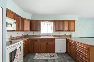 1824 Burrowes Blvd, Fairborn, OH 45324 - Photo 17