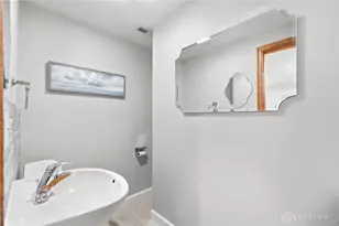 421 Greenport Dr, West Carrollton, OH 45449 - Photo 33