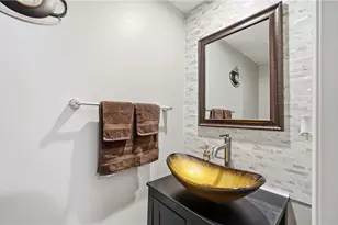 1015 Colonial Way, Huber Heights, OH 45424 - Photo 21