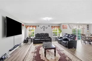 1015 Colonial Way, Huber Heights, OH 45424 - Photo 9