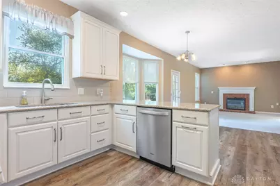 10640 Summer Park Way, Dayton, OH 45458 - Photo 17