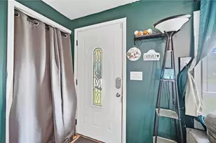 5641 Shady Oak St, Huber Heights, OH 45424 - Photo 7