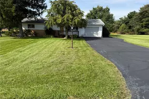 1571 Clayton Rd, Brookville, OH 45309 - Photo 1