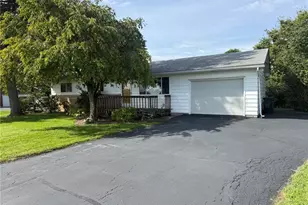 1571 Clayton Rd, Brookville, OH 45309 - Photo 3