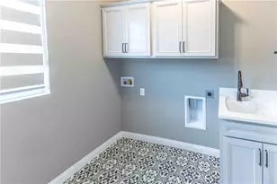 498 Carleton Dr, Sugarcreek Twp, OH 45440 - Photo 21