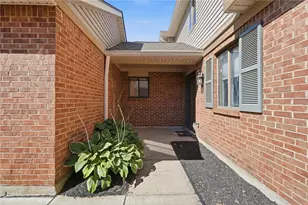 757 Hidden Cir, Washington Twp, OH 45458 - Photo 7