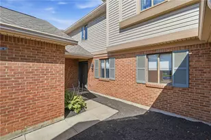 757 Hidden Cir, Washington Twp, OH 45458 - Photo 5