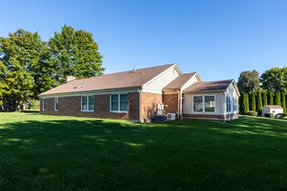 650 Oakwood Court, Troy, OH 45373 - Photo 3