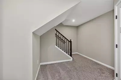 405 Bethpage Way, Turtlecreek Twp, OH 45036 - Photo 7