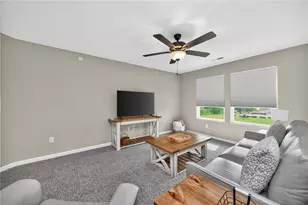 405 Bethpage Way, Turtlecreek Twp, OH 45036 - Photo 17