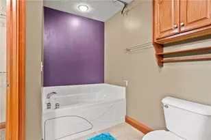1111 Arbor Ln, Troy, OH 45373 - Photo 25