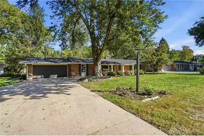 2427 Portage Path, Bellbrook, OH 45305 - Photo 3