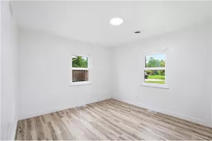 1228 Alta Vista Dr, Dayton, OH 45420 - Photo 15