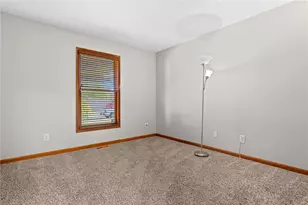 6854 Sun Ridge Dr, Waynesville, OH 45068 - Photo 17