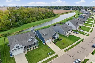 921 Cedar Grv Dr, Tipp City, OH 45371 - Photo 5