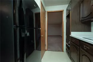 1204 Chateau Dr, Kettering, OH 45429 - Photo 9