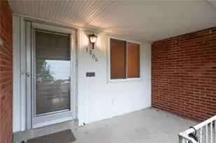 1204 Chateau Dr, Kettering, OH 45429 - Photo 3