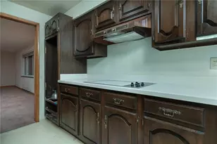 1204 Chateau Dr, Kettering, OH 45429 - Photo 7