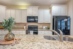 2795 Silver Maple Ln, Beavercreek, OH 45431 - Photo 3
