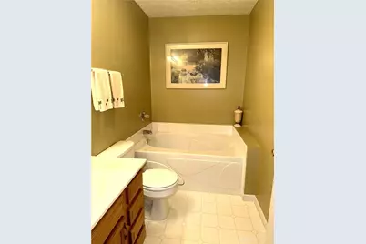 4000 Twin Lakes Circle, Englewood, OH 45315 - Photo 45