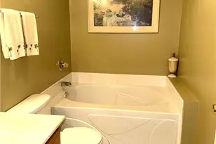 4000 Twin Lakes Cir, Englewood, OH 45315 - Photo 45