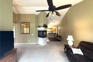 4000 Twin Lakes Cir, Englewood, OH 45315 - Photo 19