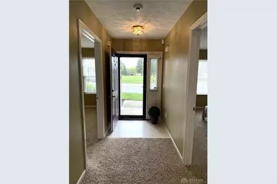 4000 Twin Lakes Circle, Englewood, OH 45315 - Photo 9