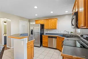 407 Whisper Wood Dr, Englewood, OH 45322 - Photo 15