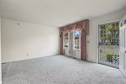 109 Delcourt Drive, Springfield, OH 45506 - Photo 5