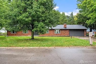 5705 Allen Park Drive, Tipp City, OH 45371 - Photo 3